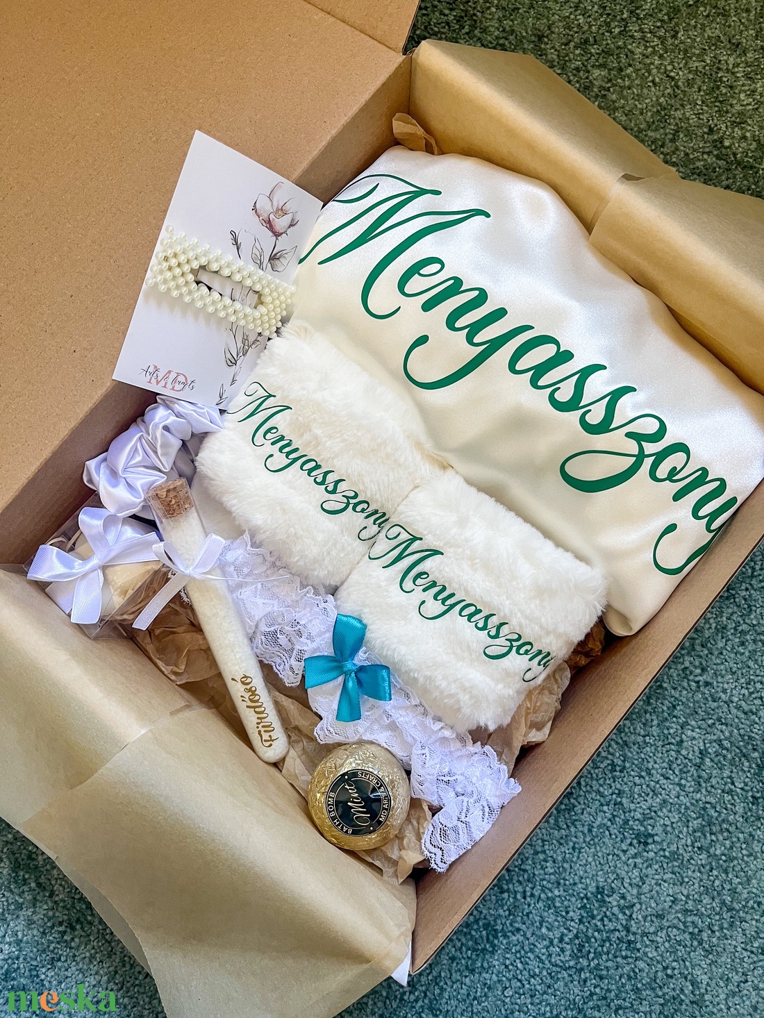 Bride to be box, Ajándékcsomag menyasszonynak - esküvő - esküvői szett - Meska.hu