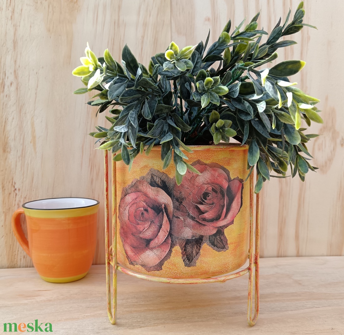 Fém rózs�s vintage kaspó tartóval  - otthon & életmód - virágdekoráció - virágtartó - kaspó - Meska.hu