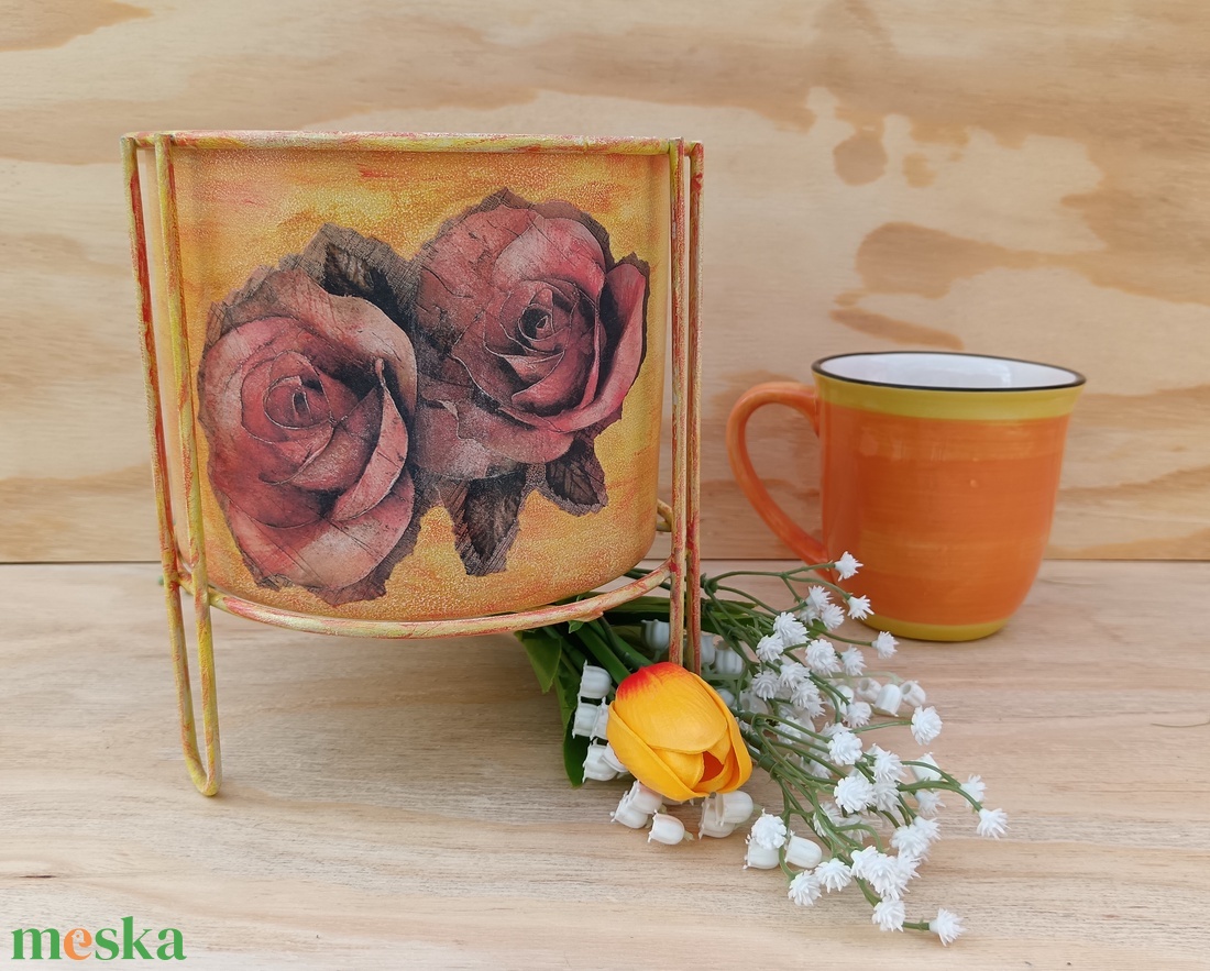 Fém rózs�s vintage kaspó tartóval  - otthon & életmód - virágdekoráció - virágtartó - kaspó - Meska.hu