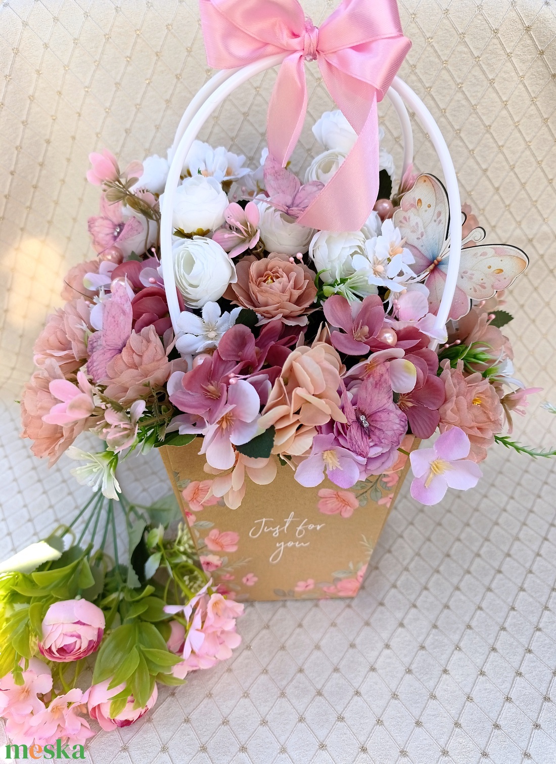 Virágtáska anyák napjára  - otthon & életmód - virágdekoráció - virágok - virágbox - Meska.hu