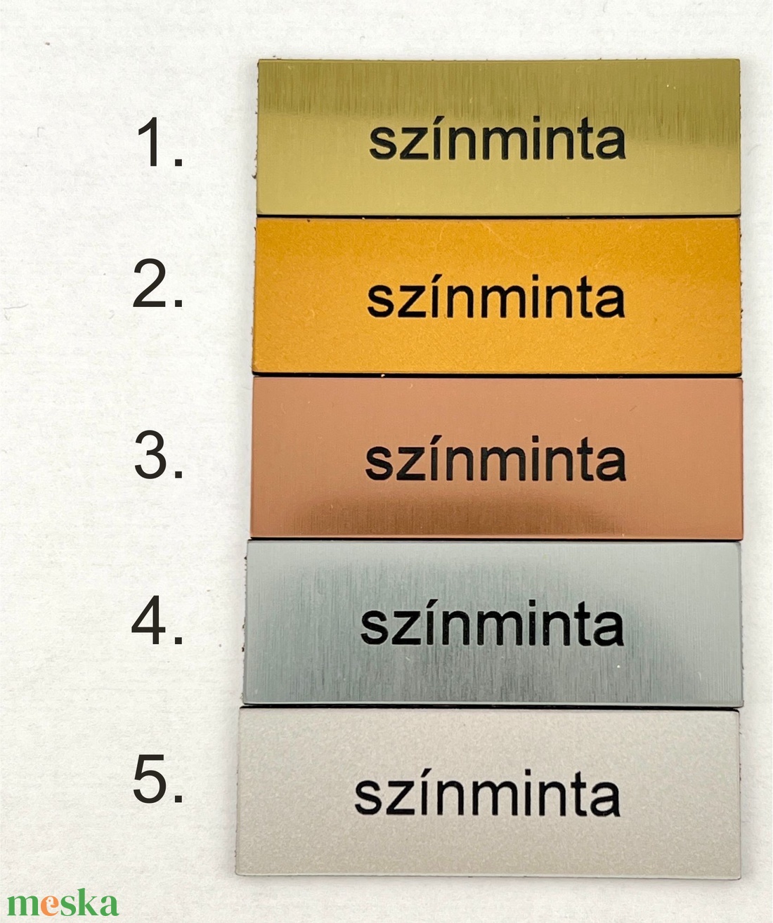 Gravírozott névtábla arany vagy ezüst színben, (ajándék kétoldalú ragasztóval) - otthon & életmód - ház & kert - névtábla - Meska.hu