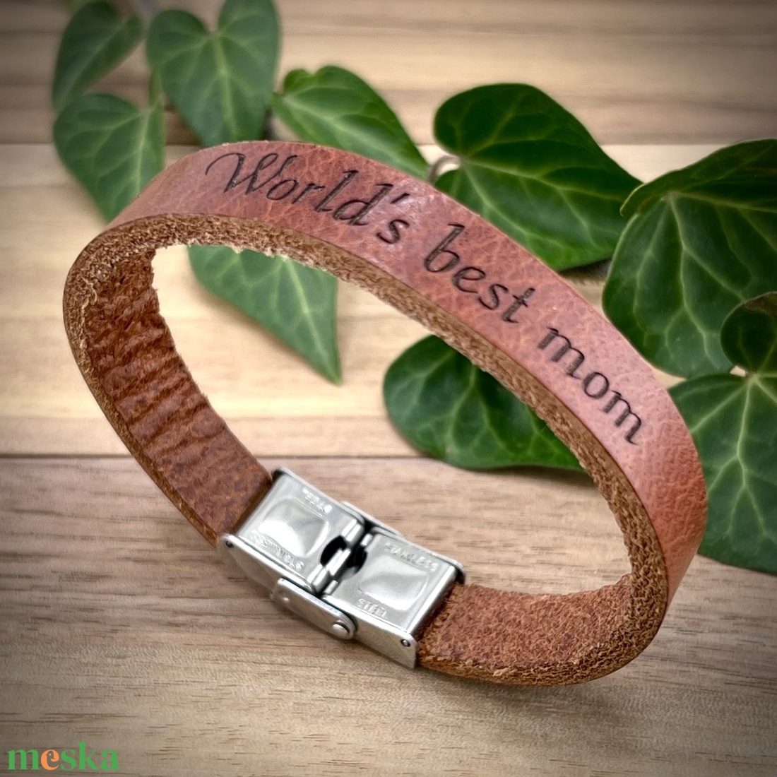 Bőr karkötő fekete vagy barna színben - ékszer - karkötő - névre szóló karkötő - Meska.hu