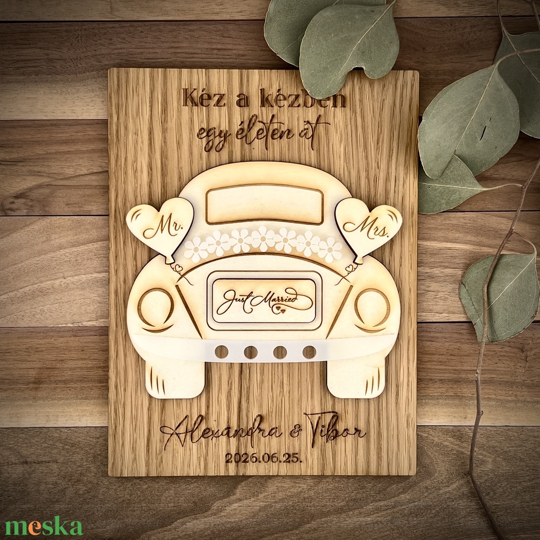 Autós esküvői pénzátadó egyedi gravírozással - esküvő - emlék & ajándék - nászajándék - esküvői pénzátadó képkeret - Meska.hu