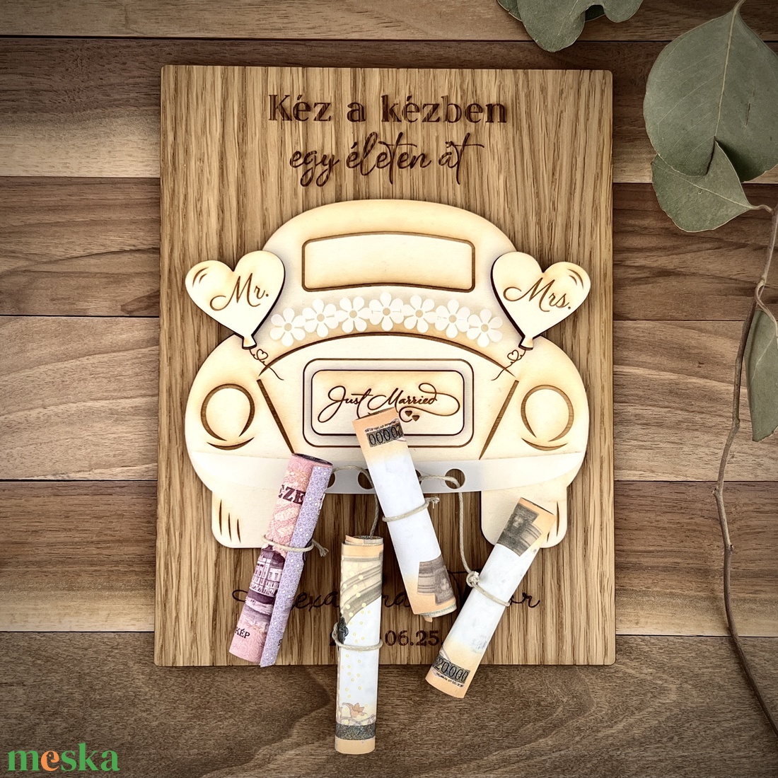 Autós esküvői pénzátadó egyedi gravírozással - esküvő - emlék & ajándék - nászajándék - esküvői pénzátadó képkeret - Meska.hu