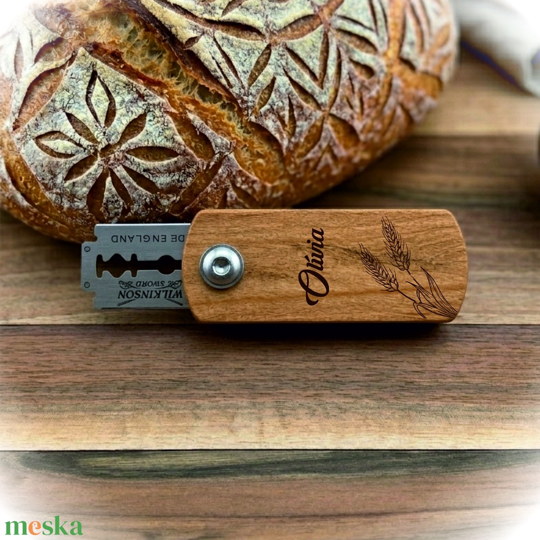 Kenyér irdaló vagy kenyér mintázó penge - otthon & életmód - konyhafelszerelés, tálalás - sütés, főzés - kés & késtartó - Meska.hu