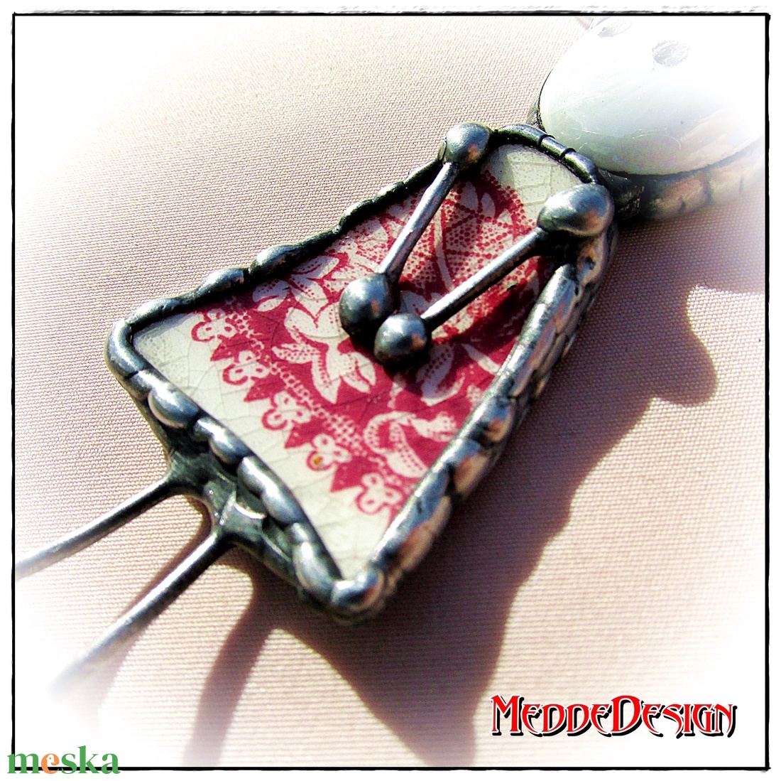 Kisleány BrokenPieces -Retro Vintage- Függődísz Mason porcelánból és üvegből - otthon & lakás - dekoráció - fali és függő dekoráció - függődísz - Meska.hu Kisleány BrokenPieces -Retro Vintage- Függődísz Mason porcelánból és üvegből - otthon & lakás - dekoráció - fali és függő dekoráció - függődísz - Meska.hu