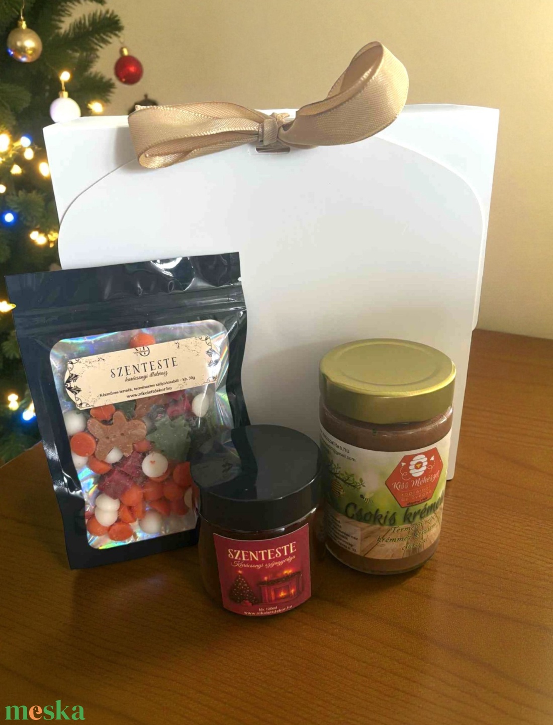 Karácsonyi ajándékcsomag nőknek - karácsony - karácsonyi lakásdekoráció - karácsonyi illatgyertya, mécses - Meska.hu