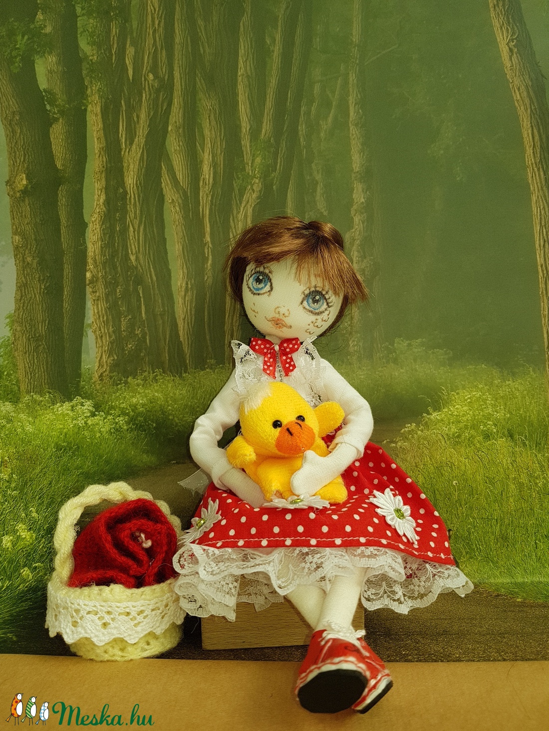 Zsuzsu baba,piros pöttyös szoknyában - játék & sport - baba & babaház - baba - Meska.hu