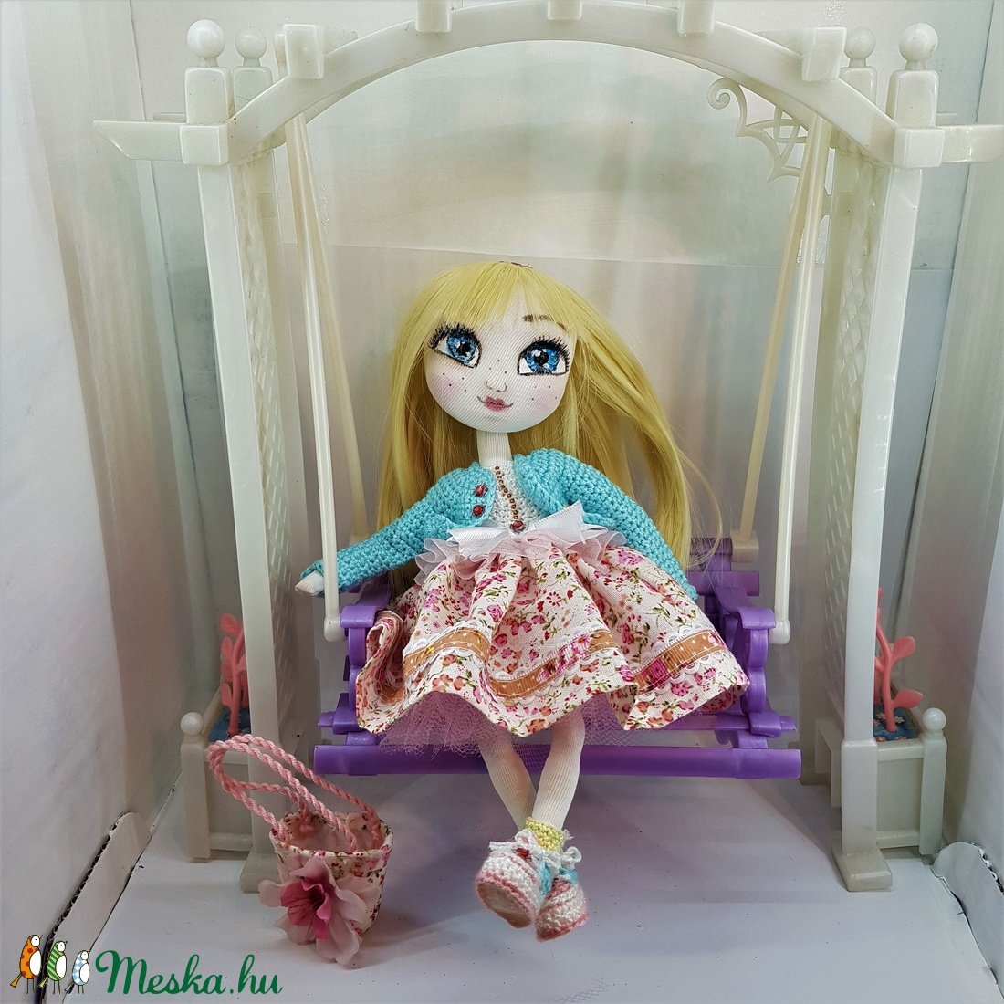 Zsuzsu baba, virágos szoknyában - játék & sport - baba & babaház - baba - Meska.hu