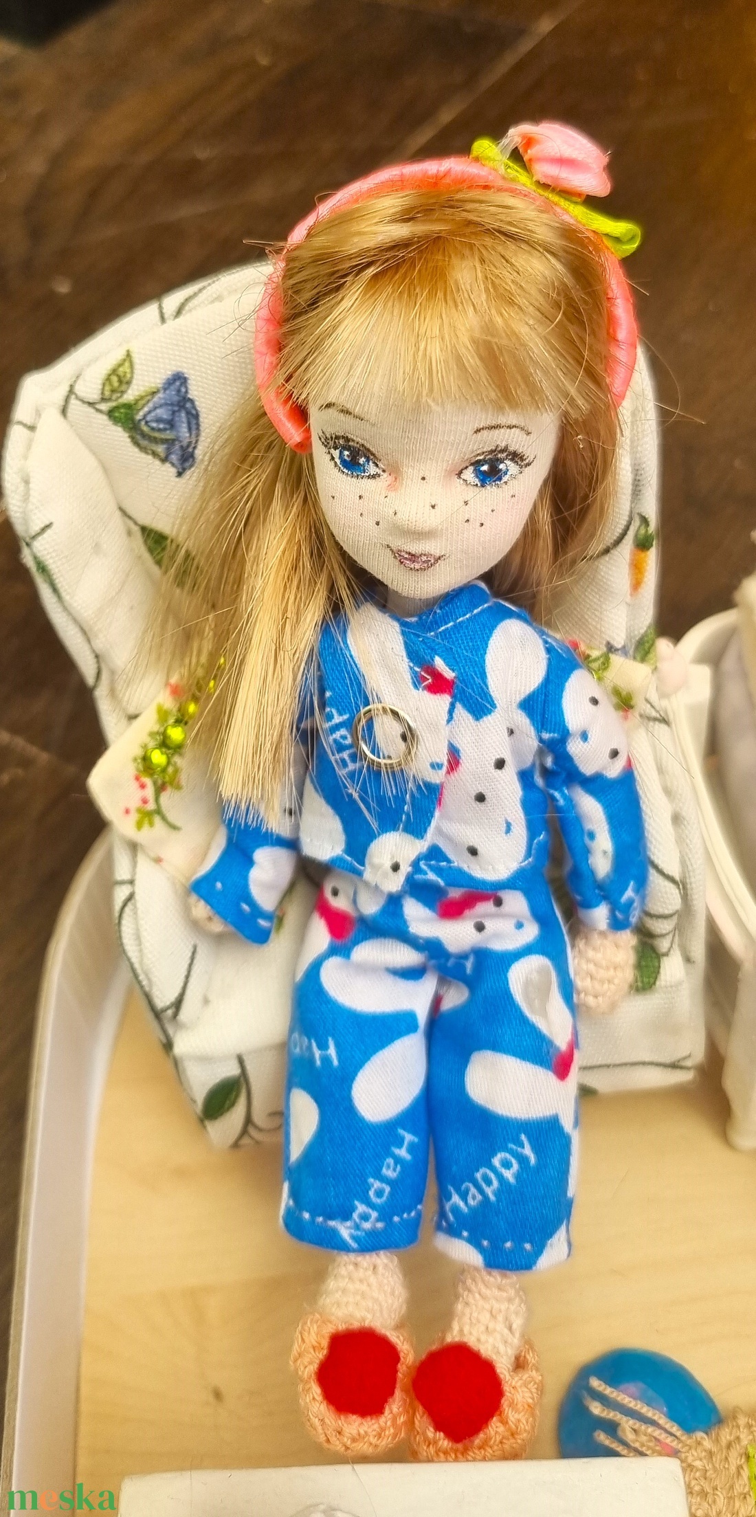 Zsuzsu baba ,bőröndben hordozható házzal,ruhatárral - játék & sport - baba & babaház - baba - Meska.hu