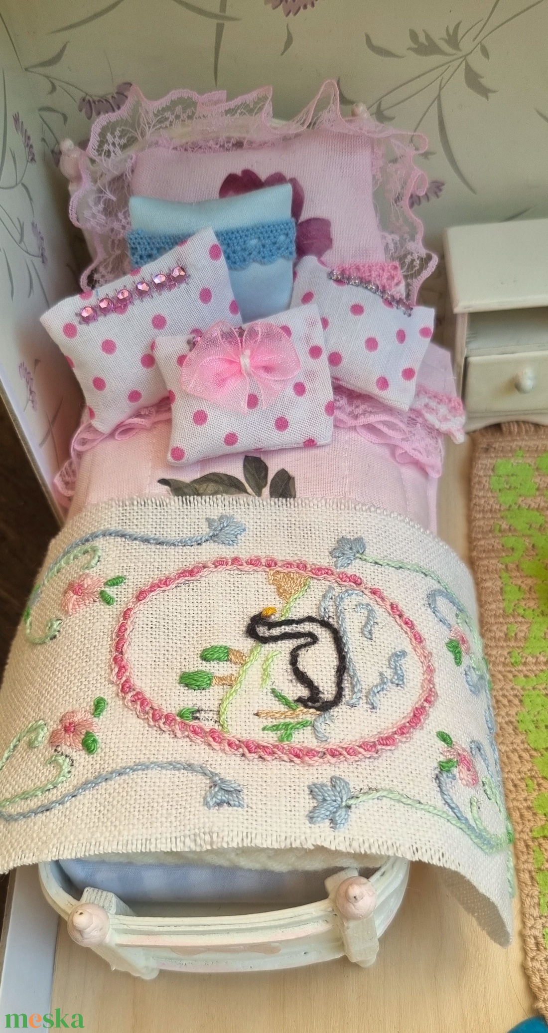 Zsuzsu baba ,bőröndben hordozható házzal,ruhatárral - játék & sport - baba & babaház - baba - Meska.hu