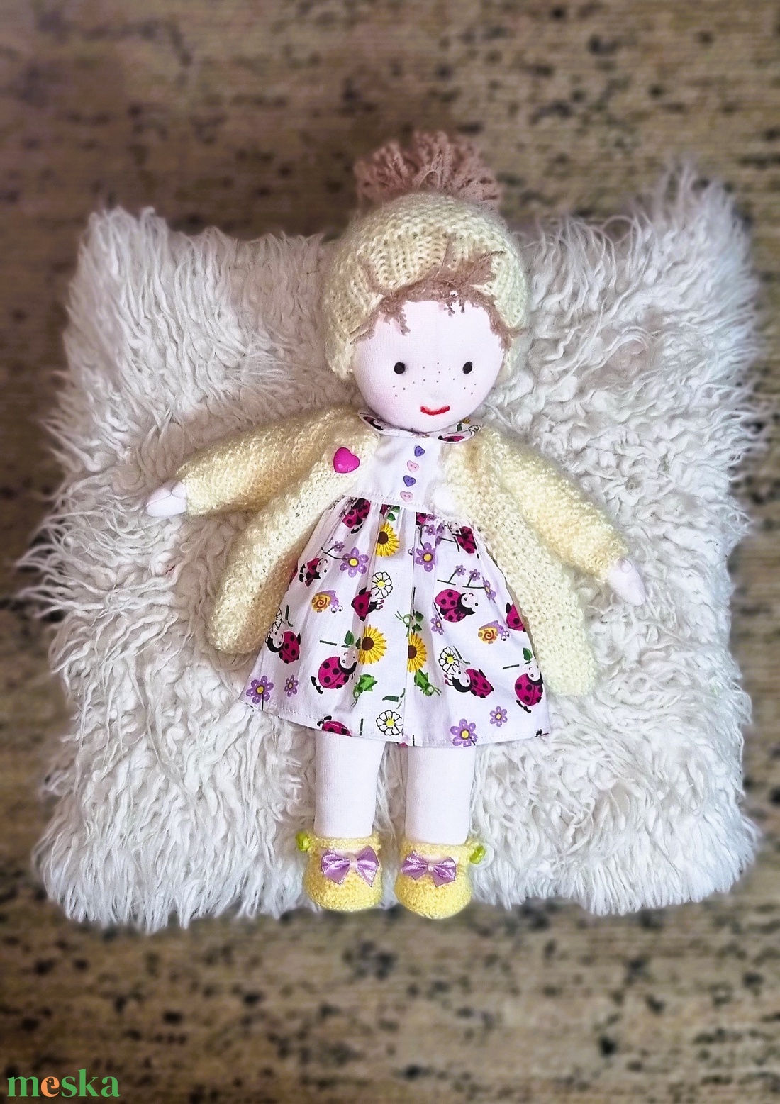 Zsuzsu baba kötött kabátban - játék & sport - baba & babaház - baba - Meska.hu