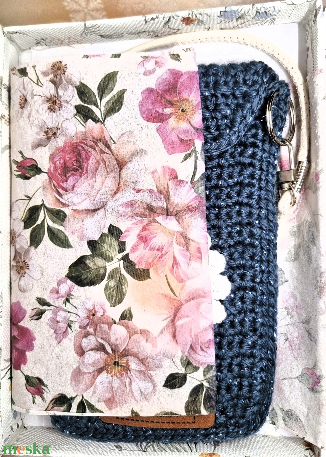 Virágos telefontok - táska & tok - kézitáska & válltáska - válltáska - Meska.hu