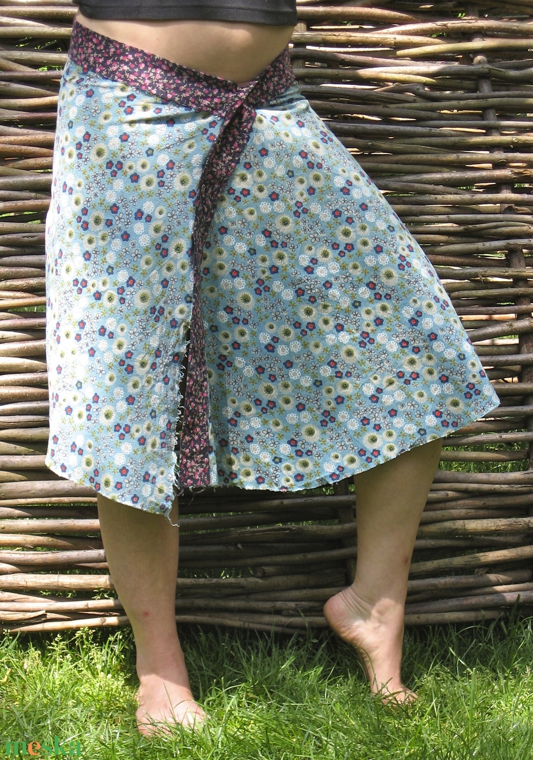 Kék virágos szoknya - ruha & divat - női ruha - szoknya - Meska.hu