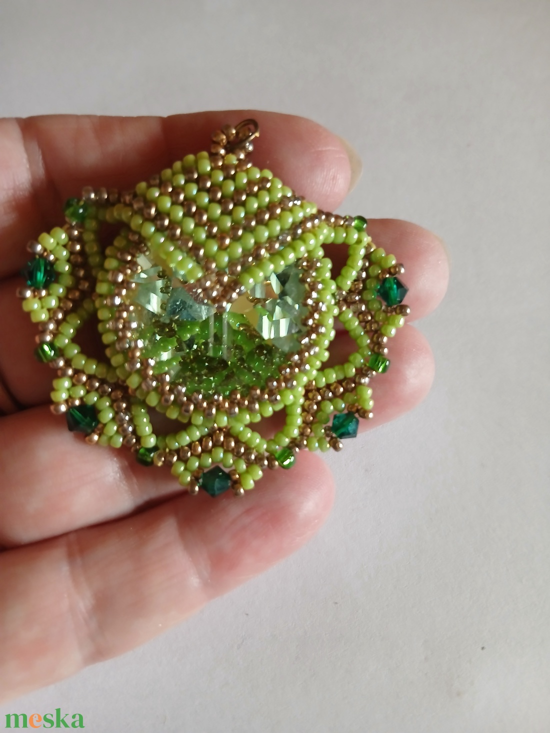 Zöld ragyogás - ékszer - nyaklánc - medál - Meska.hu