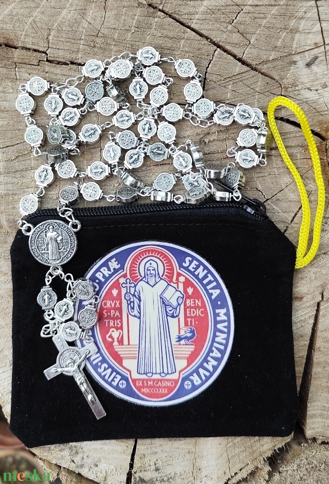 Szent Benedek rózsafüzér tartóval - otthon & életmód - vallás - lánc & füzér - Meska.hu Szent Benedek rózsafüzér tartóval - otthon & életmód - vallás - lánc & füzér - Meska.hu