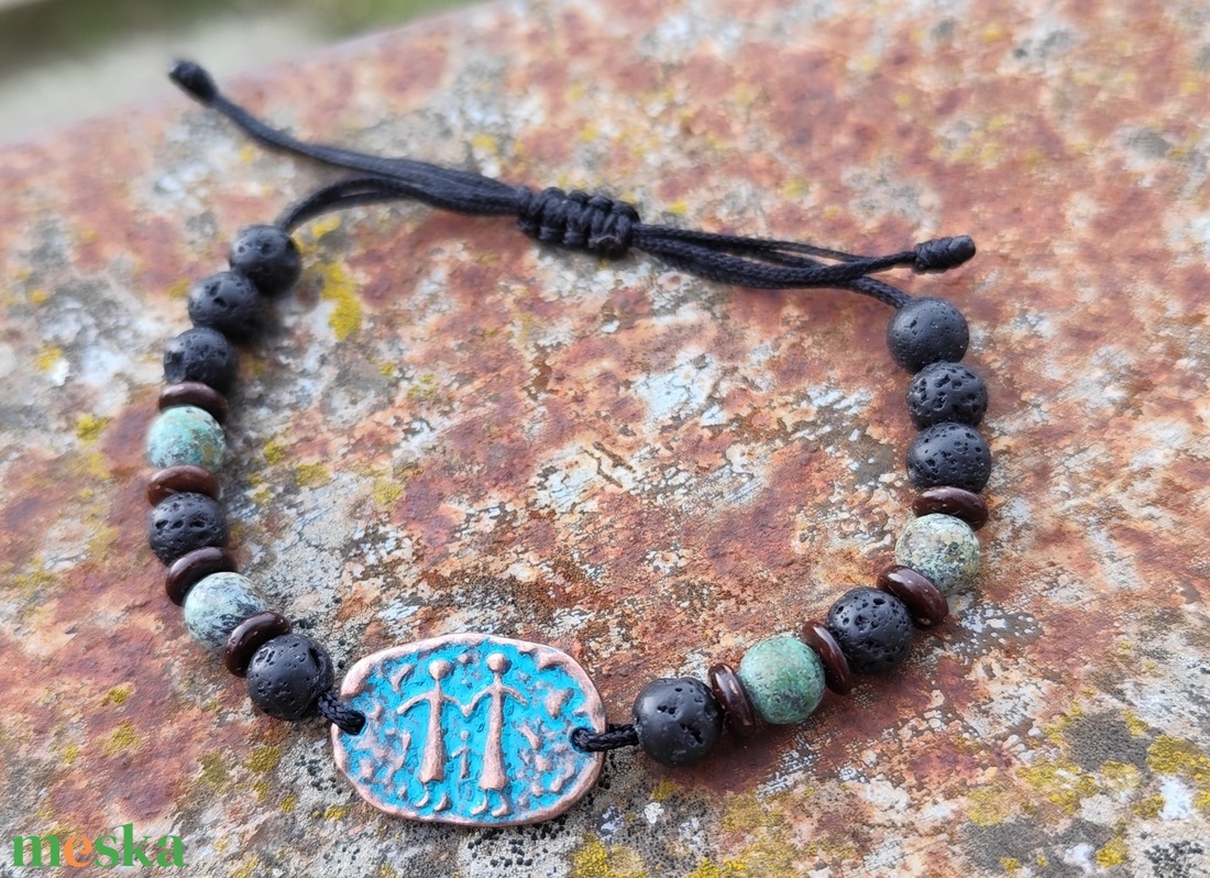 Család medálos karkötő  - ékszer - karkötő - gyöngyös karkötő - Meska.hu