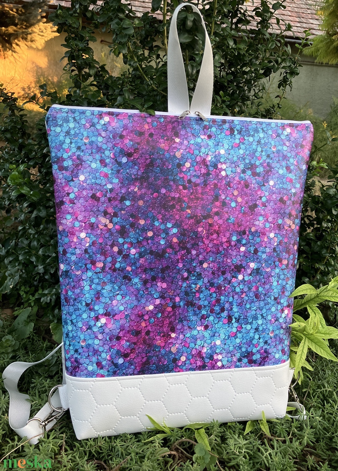 Egyedi lila-türkiz mintás műbőr hátitáska - táska & tok - hátizsák - hátizsák - Meska.hu