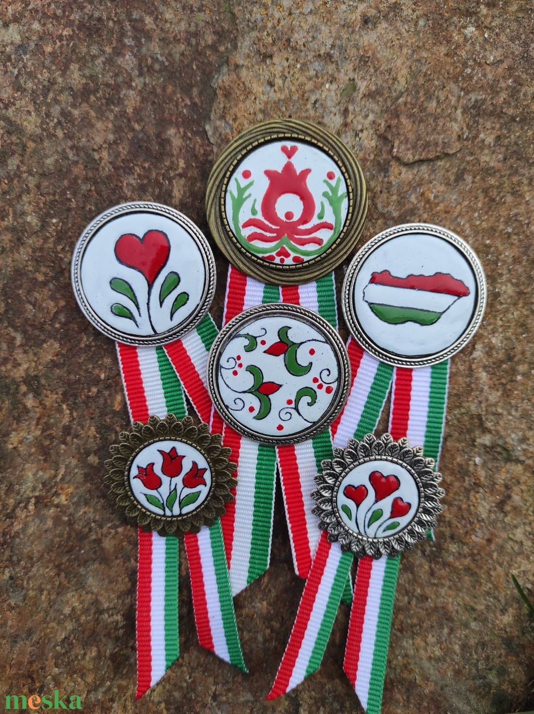 Kokárda - ékszer - kitűző és bross - Meska.hu