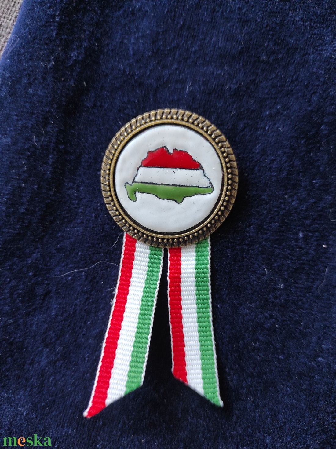 Kokárda - ékszer - kitűző és bross - Meska.hu Kokárda - ékszer - kitűző és bross - Meska.hu