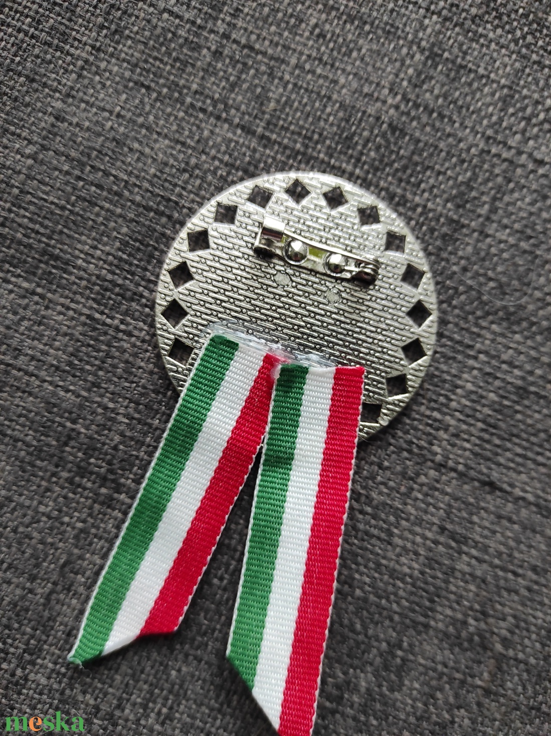 Kokárda - ékszer - kitűző és bross - Meska.hu