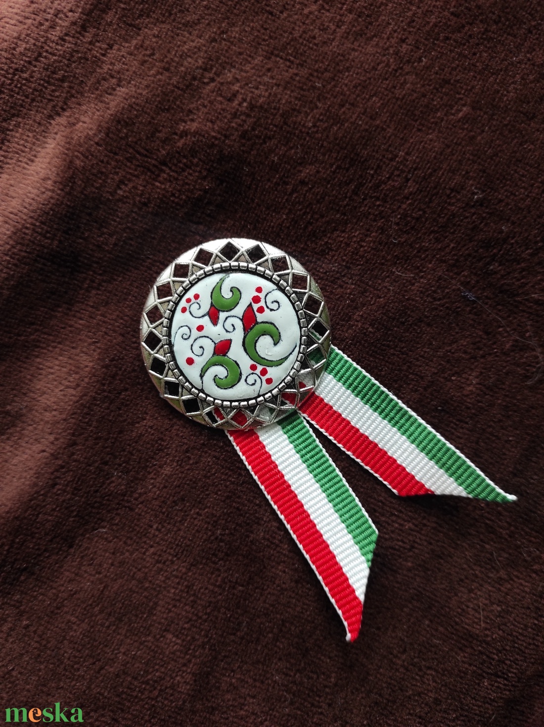 Kokárda - ékszer - kitűző és bross - Meska.hu
