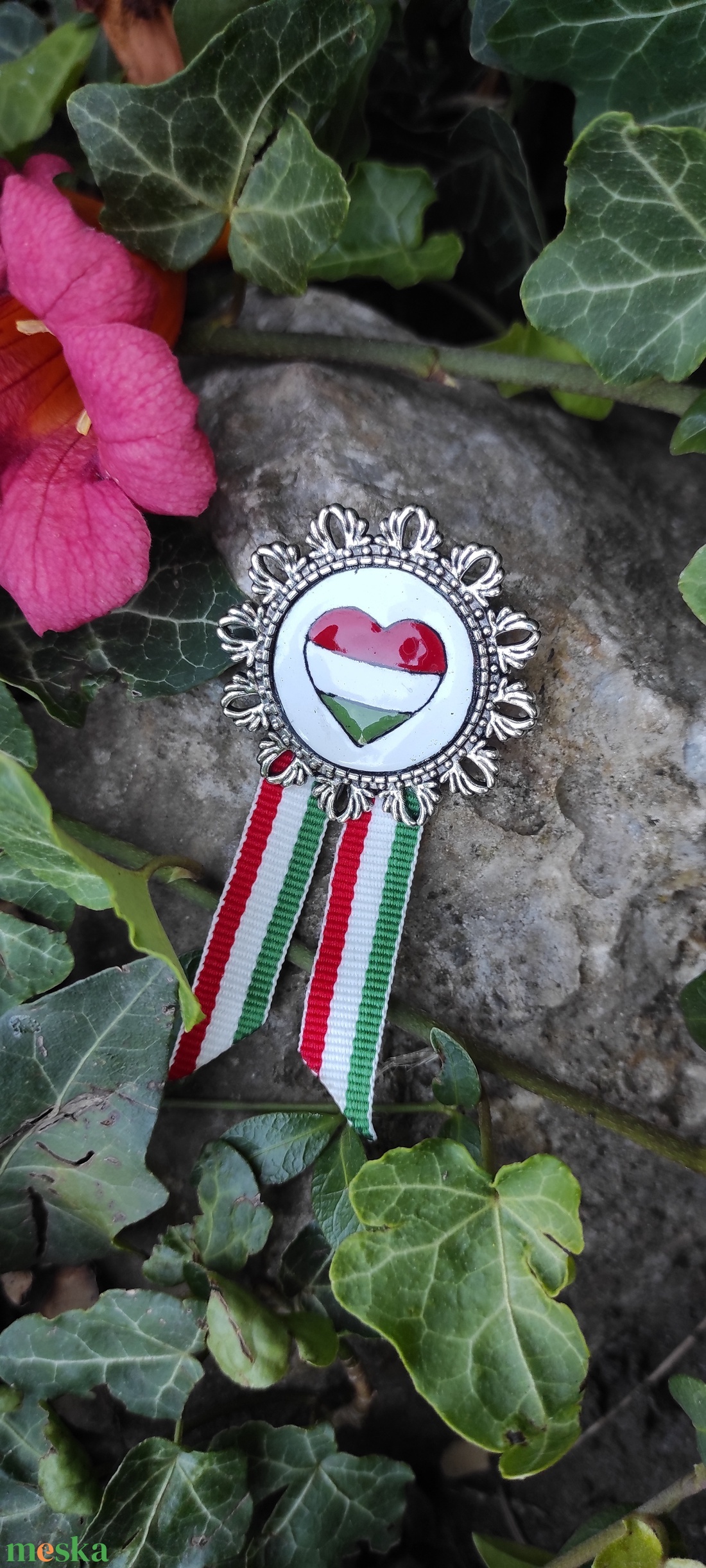 Tűzzománc kitűző - ékszer - kitűző és bross - Meska.hu