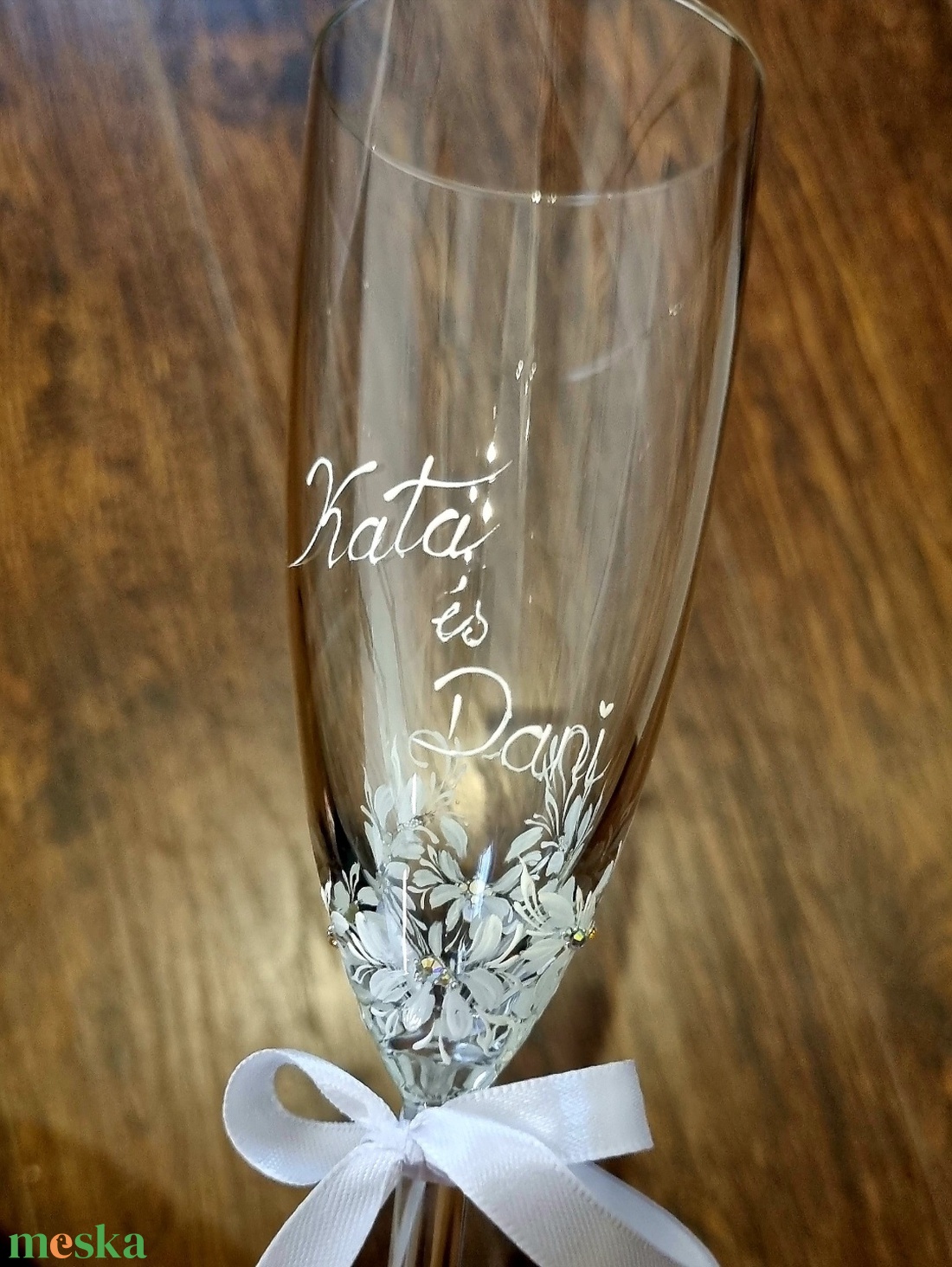 Pezsgős pohár nászajándékba - esküvő - emlék & ajándék - nászajándék - esküvői pénzátadó doboz - Meska.hu