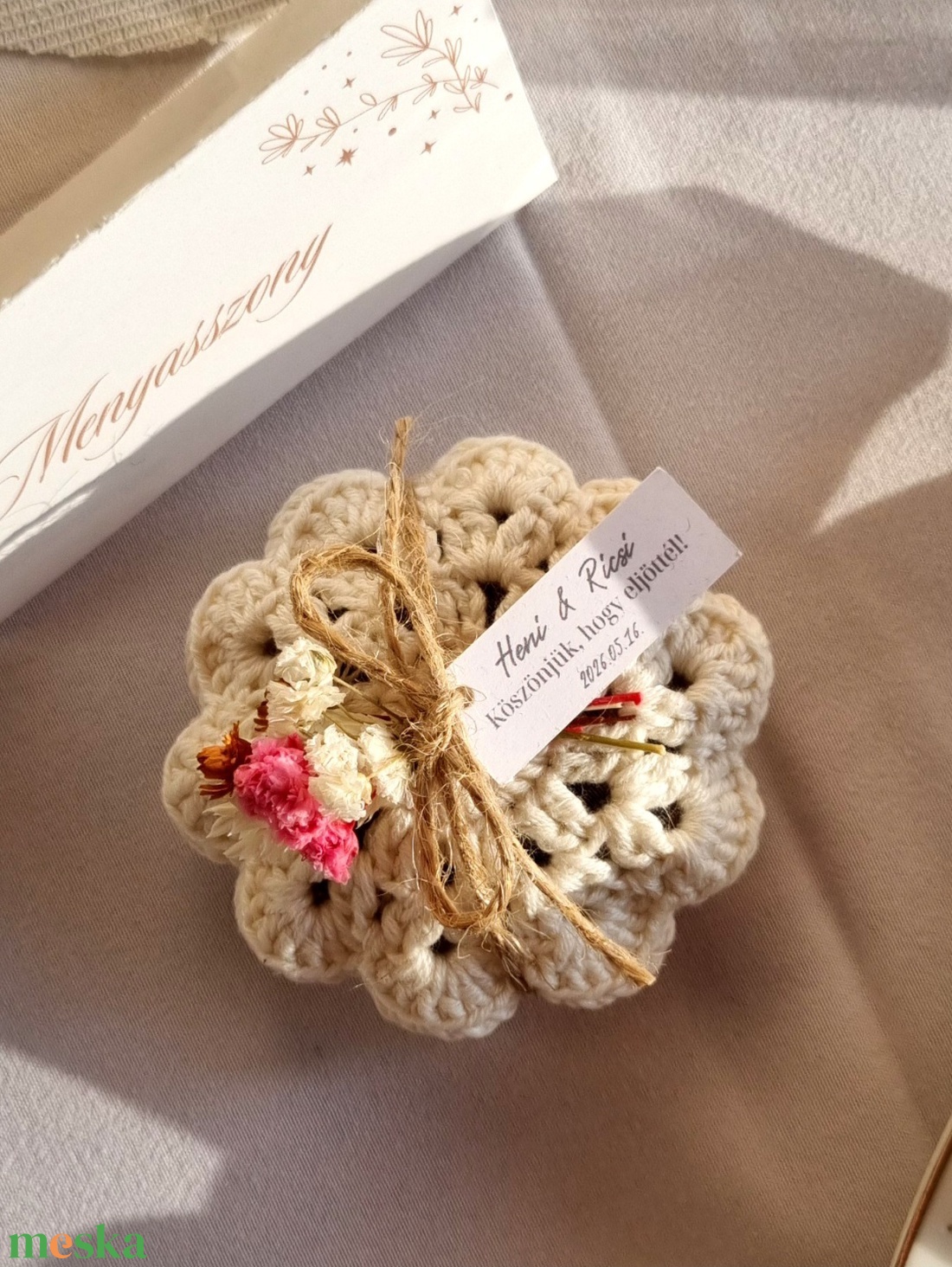 Horgolt illatpárna köszönetajándék - esküvő - emlék & ajándék - köszönőajándék - Meska.hu