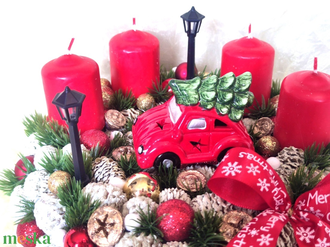 Piros-arany-zöld adventi asztaldísz ledes kisautóval - karácsony - adventi díszek - adventi asztaldísz - Meska.hu