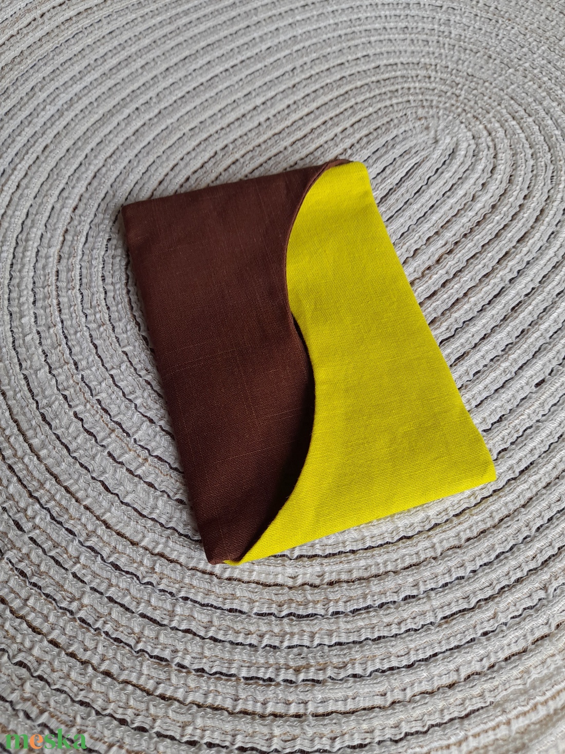 Textil papírzsebkendő tartó íves barna-sárga  - táska & tok - pénztárca & más tok - zsebkendőtartó tok - Meska.hu
