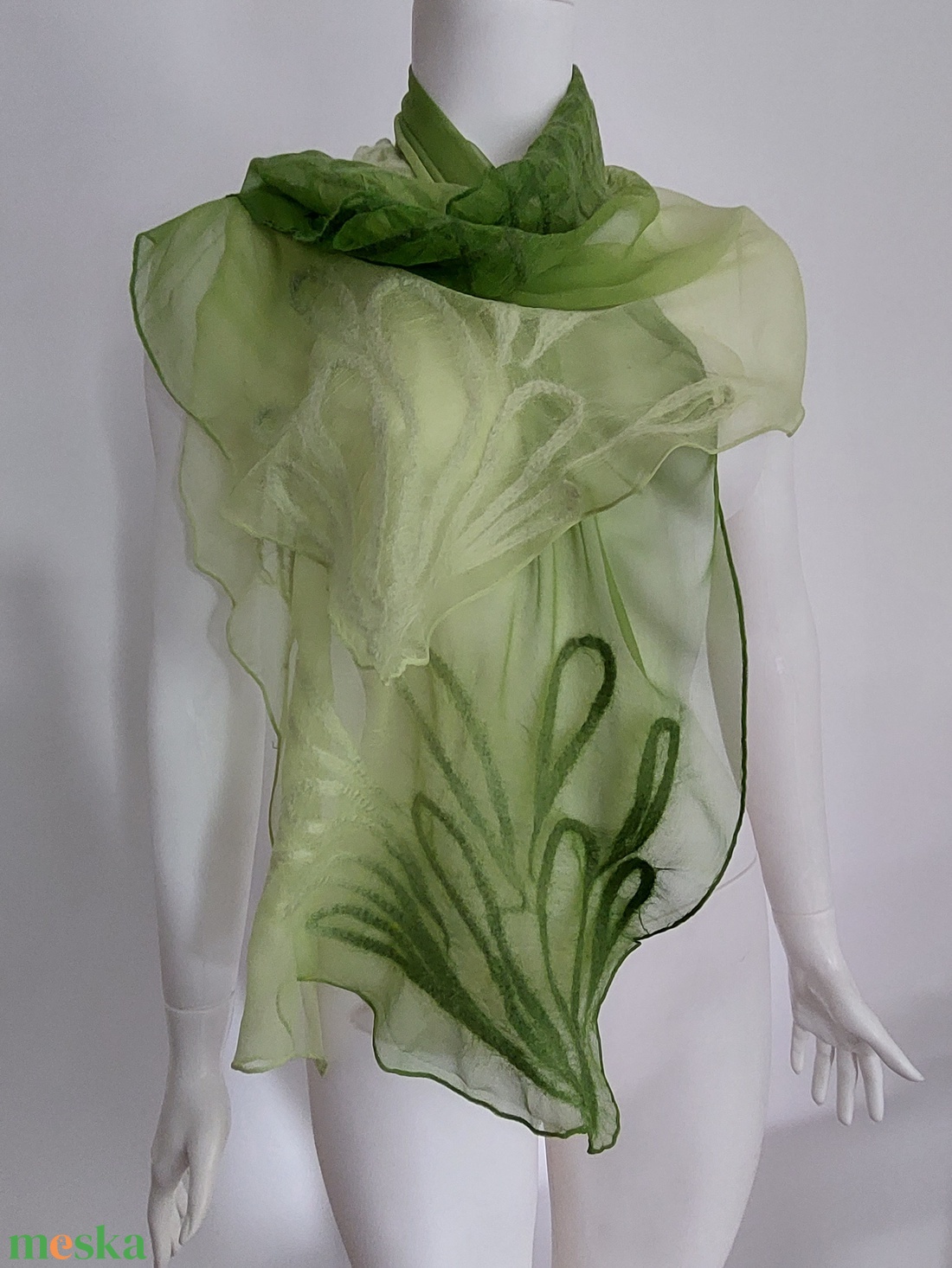 Sál nuno-nemez technikával készítve(zöld) - művészet - textilkép - nemezelt - Meska.hu