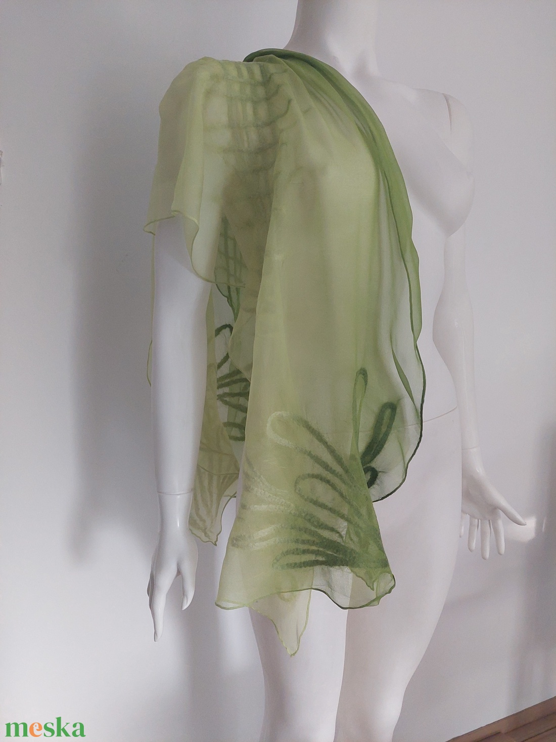 Sál nuno-nemez technikával készítve(zöld) - művészet - textilkép - nemezelt - Meska.hu