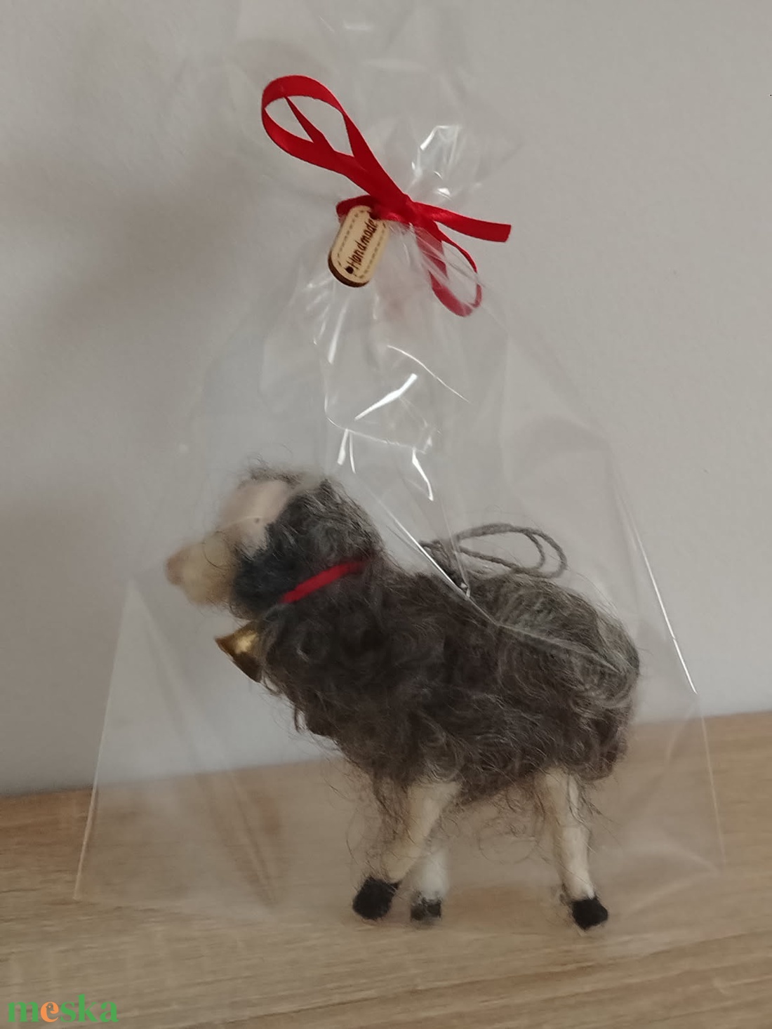 Nemez bárányka - karácsony - karácsonyi ajándékozás - karácsonyi ajándékcsomagolás - Meska.hu