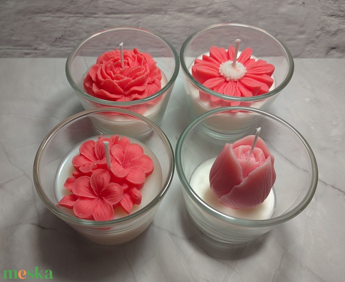 Piros virágos poharas gyertya - kellékek & szerszámok - dekorációs kellékek - dekorációs gyertya - Meska.hu
