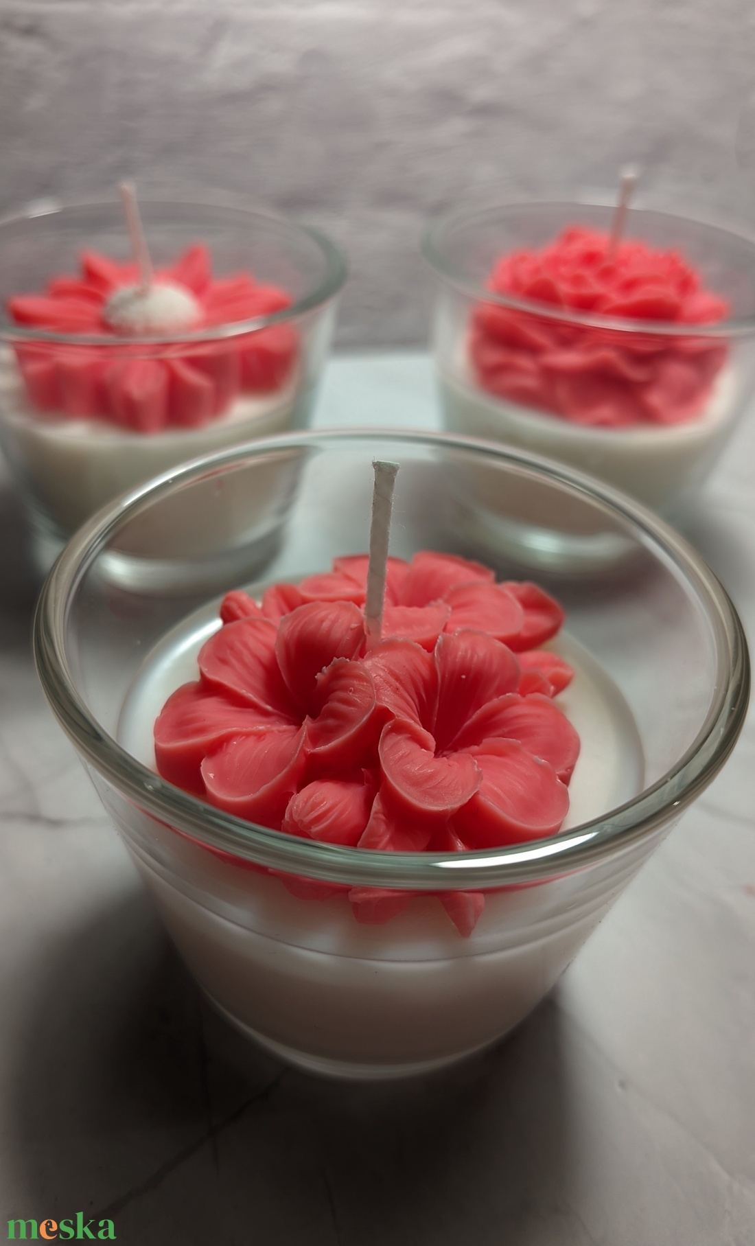 Piros virágos poharas gyertya - kellékek & szerszámok - dekorációs kellékek - dekorációs gyertya - Meska.hu