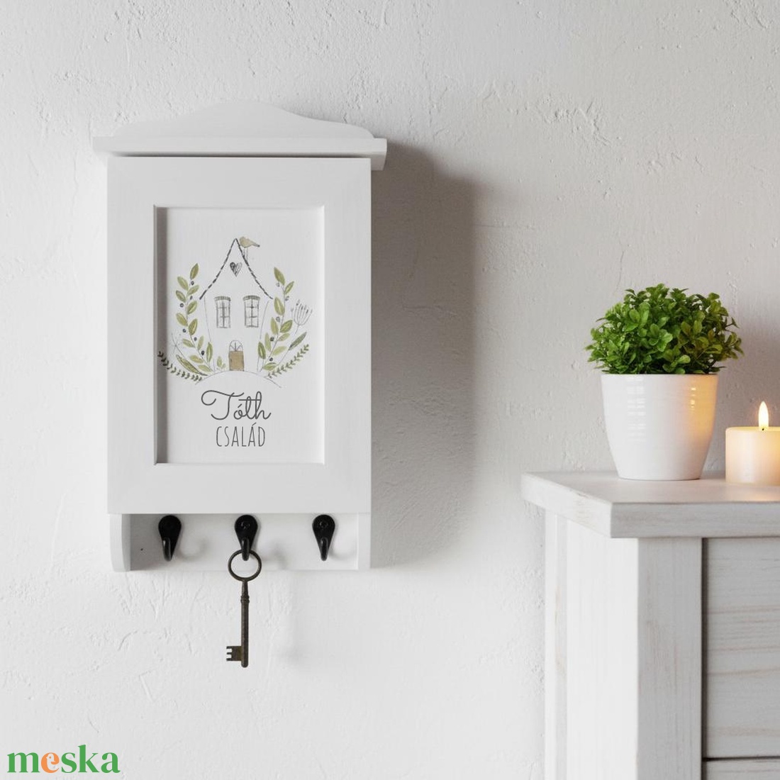 Kulcstartó szekrény, egyedi felirattal is  - otthon & életmód - dekoráció - fali és függő dekoráció - fali kulcstartó - Meska.hu