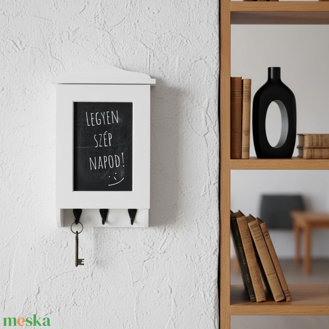 Kulcstartó szekrény, kulcsos szekrény, hófehér - otthon & életmód - dekoráció - fali és függő dekoráció - fali kulcstartó - Meska.hu