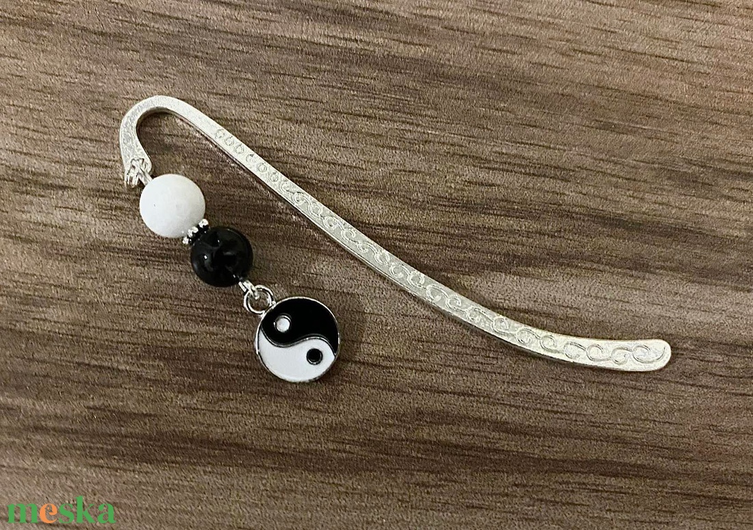 Yin-yang könyvjelző - könyv & zene - könyvjelző - Meska.hu Yin-yang könyvjelző - könyv & zene - könyvjelző - Meska.hu