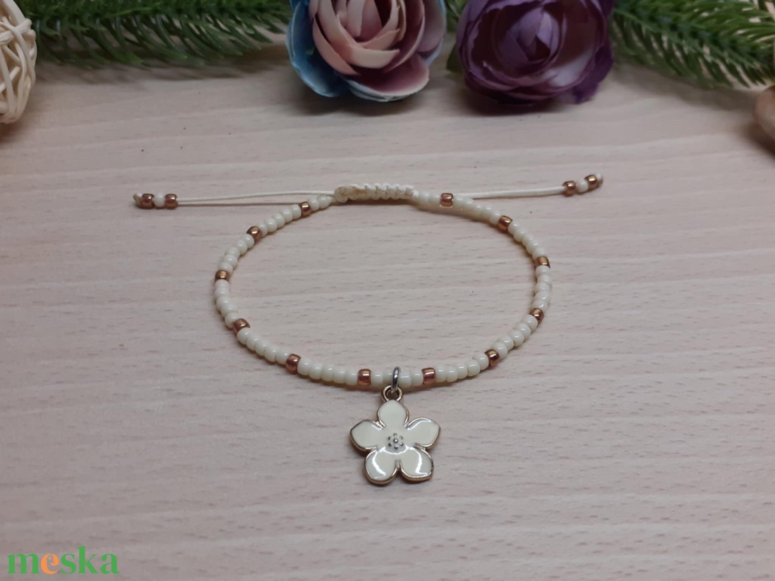 Virágos , gyöngyös karkötő - ékszer - karkötő - gyöngyös karkötő - Meska.hu Virágos , gyöngyös karkötő - ékszer - karkötő - gyöngyös karkötő - Meska.hu