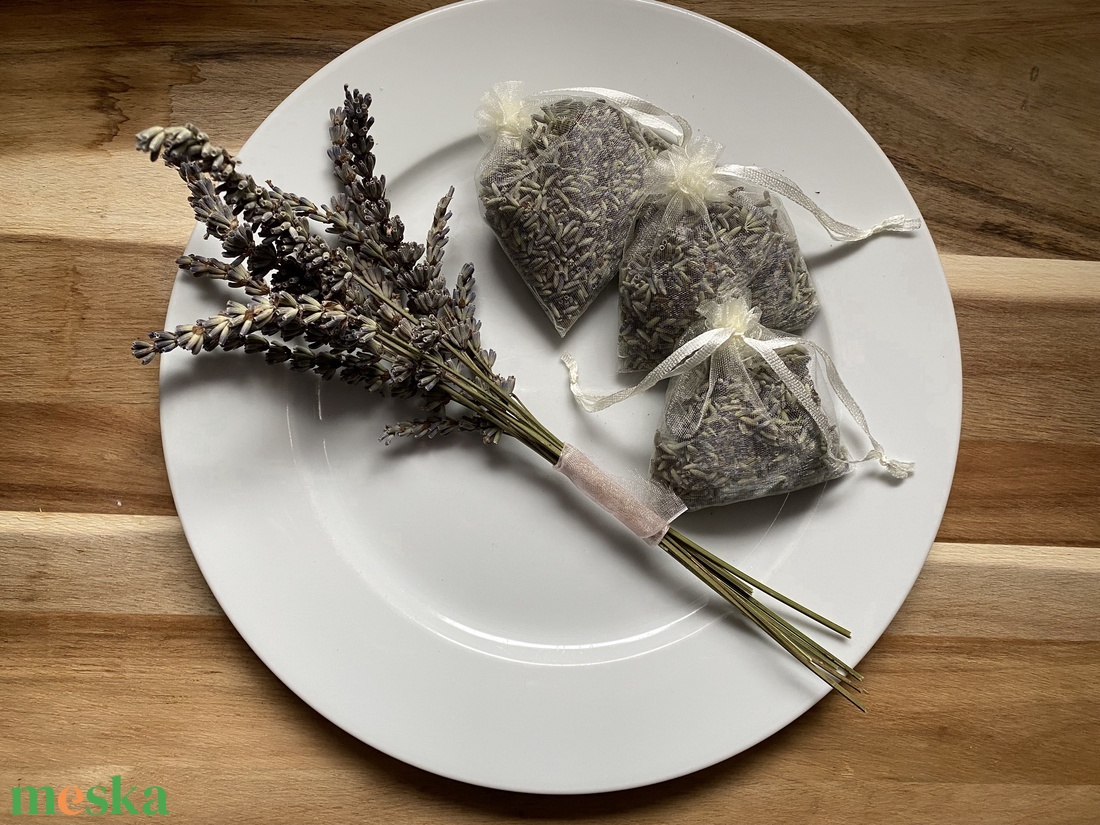 Szárított levendula tasakban - otthon & életmód - dekoráció - virágdísz és tartó - csokor & virágdísz - Meska.hu