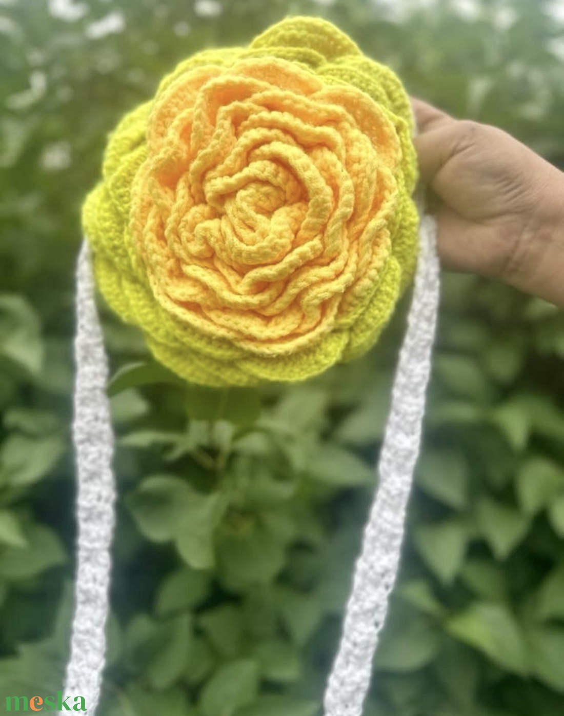 Virágformájú, horgolt kistáska � romantikus, egyedi darab - táska & tok - kézitáska & válltáska - alkalmi táska - Meska.hu