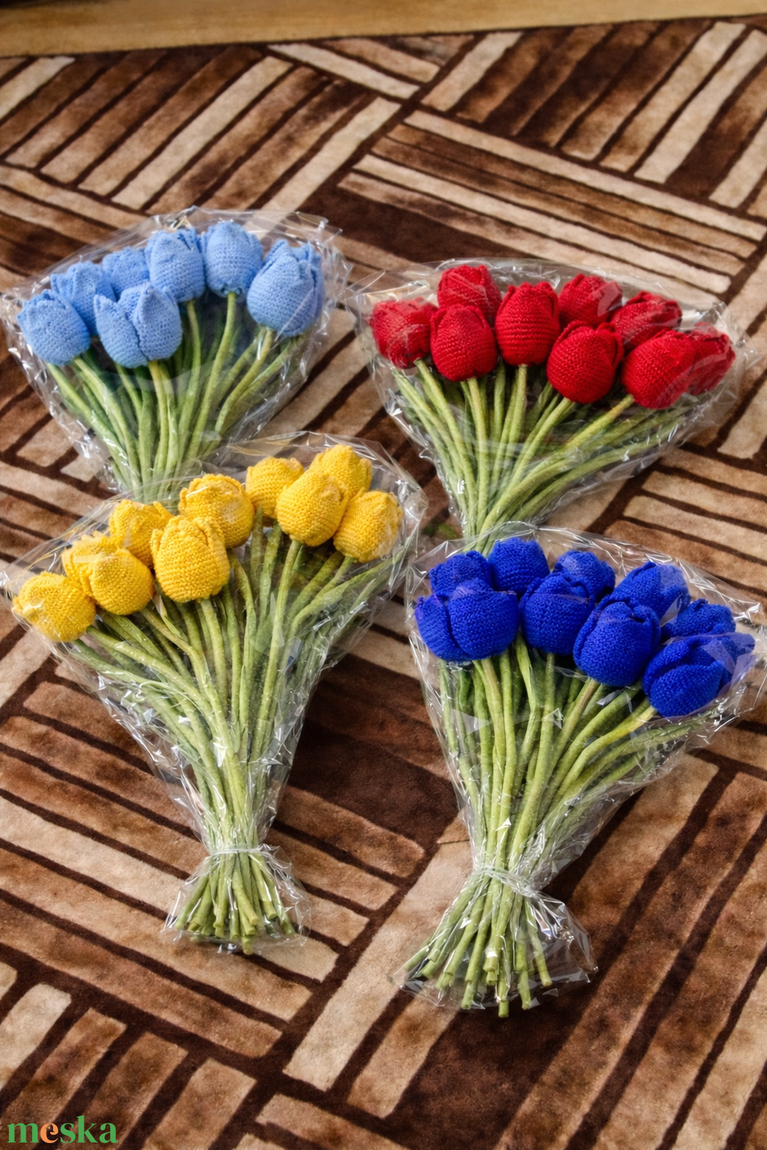 Örök Horgolt Tulipán Díszkártyával-Nőnapi Ajándék - otthon & életmód - dekoráció - asztal és polc dekoráció - dekorációs tál, tartó - Meska.hu