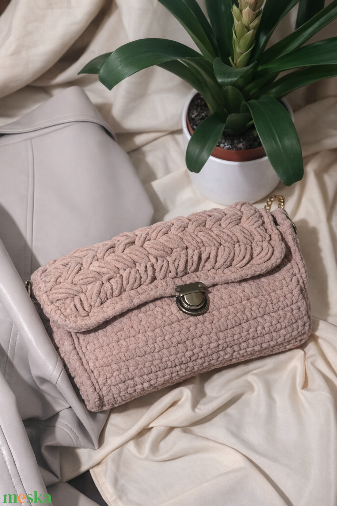 Nicoletta Horgolt Táska-kézzel készült női válltáska, láncos pánttal - táska & tok - kézitáska & válltáska - alkalmi táska - Meska.hu