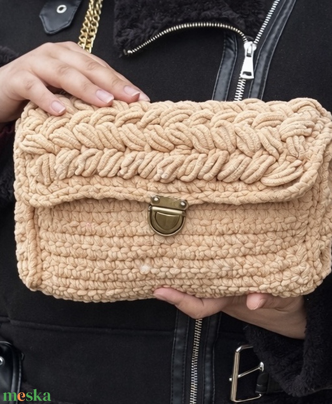 Nicoletta Horgolt Táska-kézzel készült női válltáska, láncos pánttal - táska & tok - kézitáska & válltáska - alkalmi táska - Meska.hu