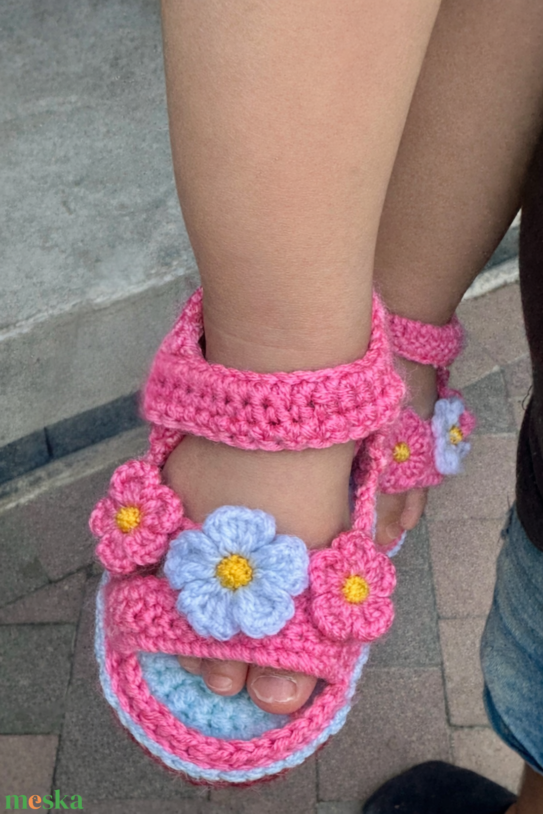 Horgolt kislány szandál � virágos baba szandál � rózsaszín nyári szandál - baba - mama - babaruházat - babacipő - Meska.hu