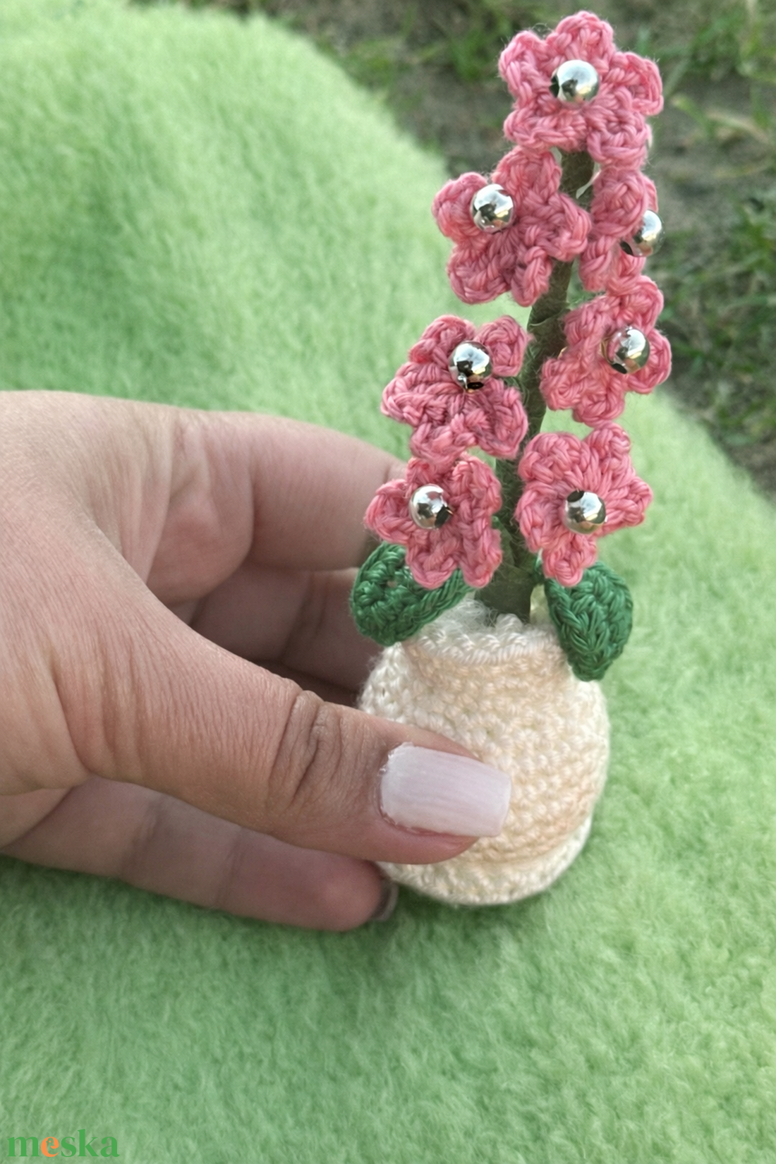 Horgolt virág kulcstartó, dekoráció, választható színekben  - tavaszi ajándé- rózsaszín - táska & tok - kulcstartó & táskadísz - kulcstartó - Meska.hu