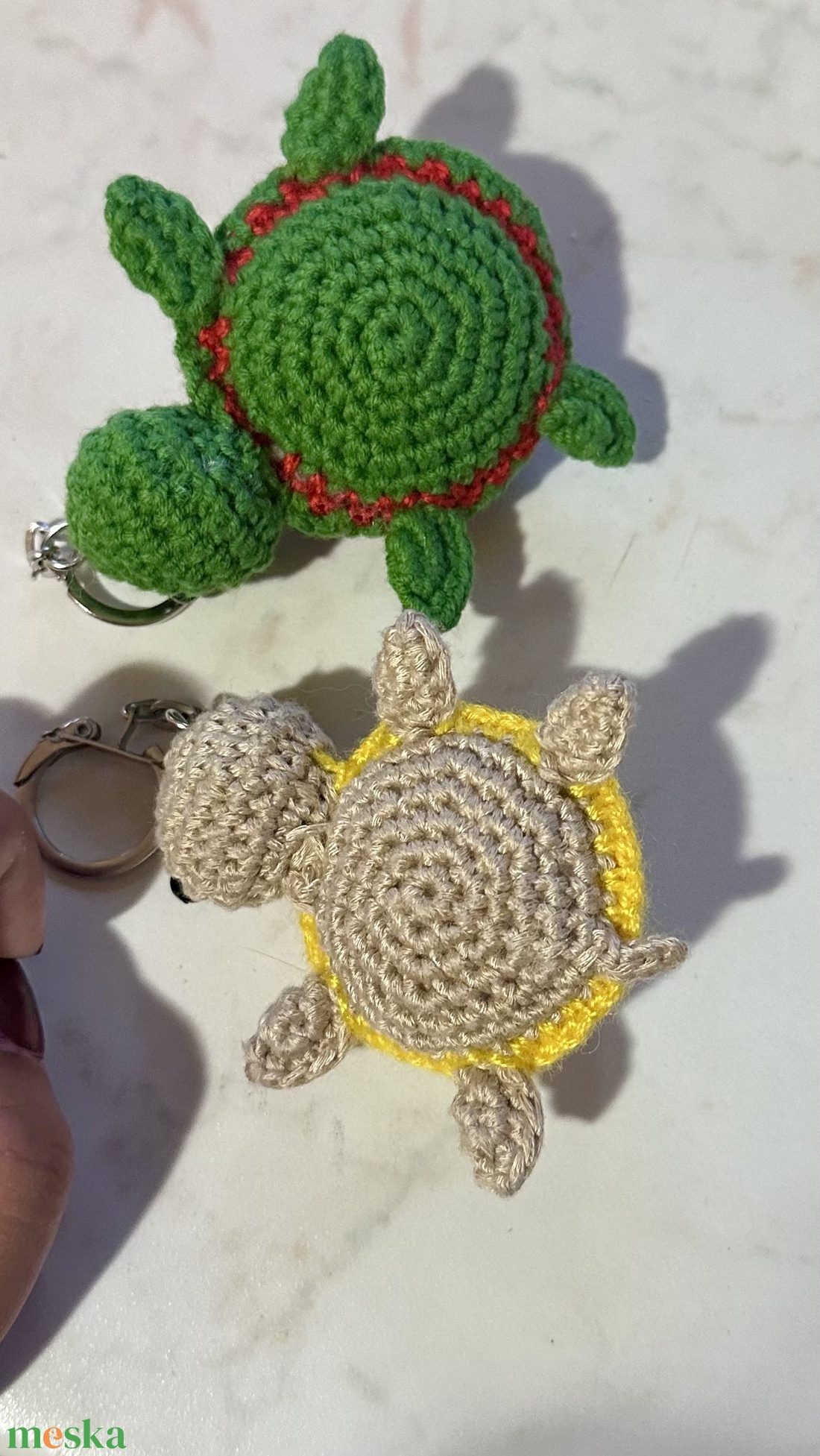 Teknősbéka-Horgolt kulcstartó-amigurumi-gyümölcsös - táska & tok - kulcstartó & táskadísz - kulcstartó - Meska.hu