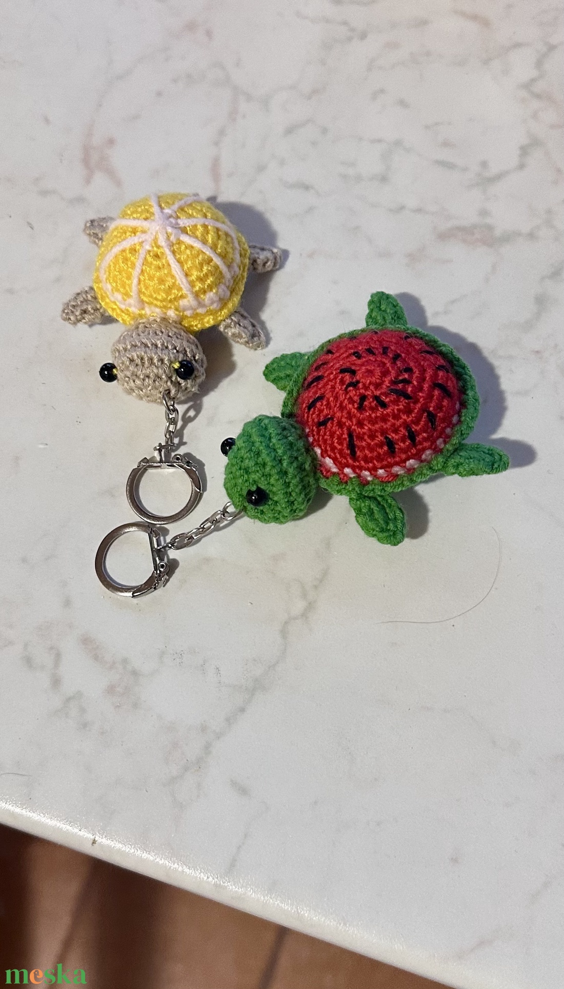 Teknősbéka-Horgolt kulcstartó-amigurumi-gyümölcsös - táska & tok - kulcstartó & táskadísz - kulcstartó - Meska.hu