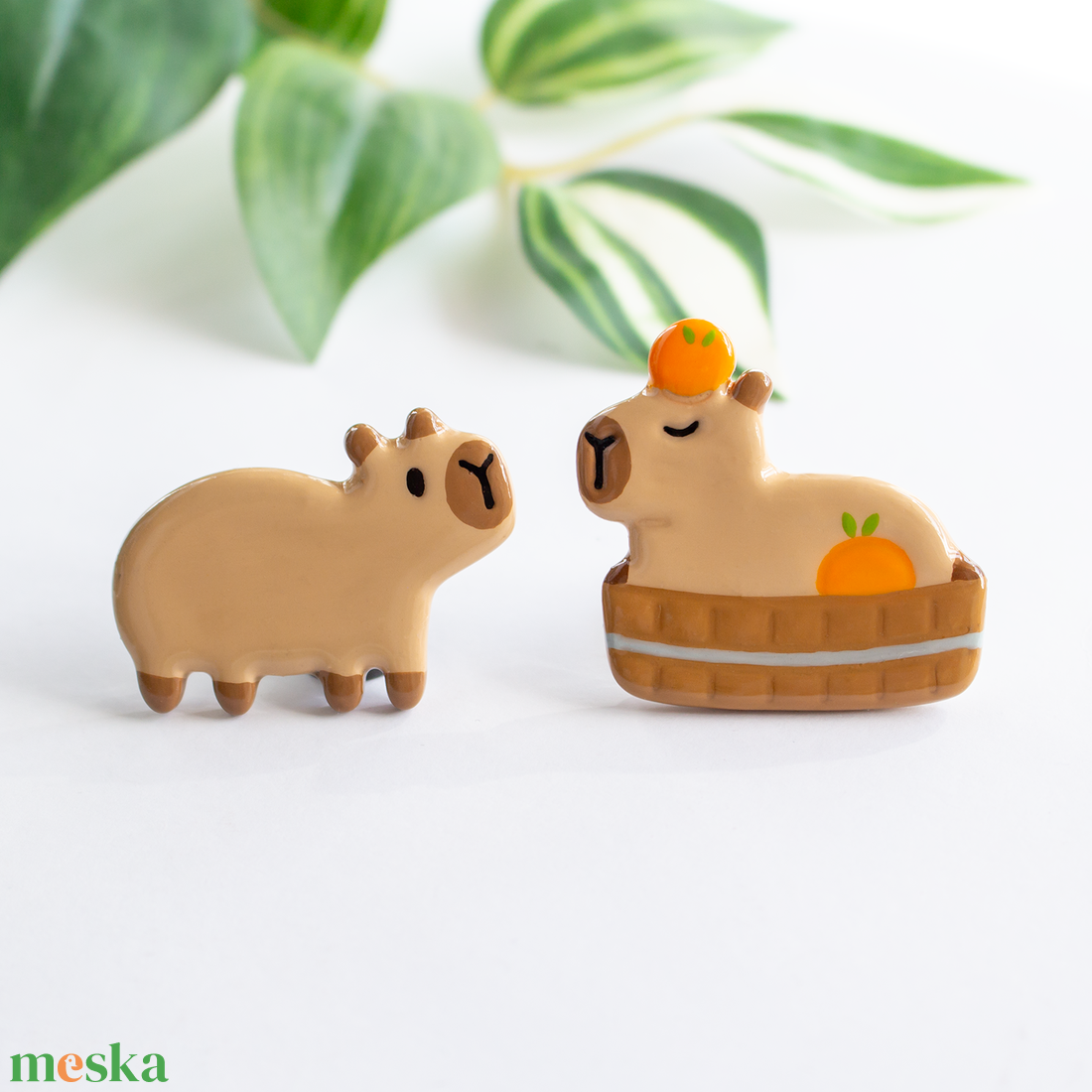Kapibarás kitűző - ékszer - kitűző és bross - Meska.hu